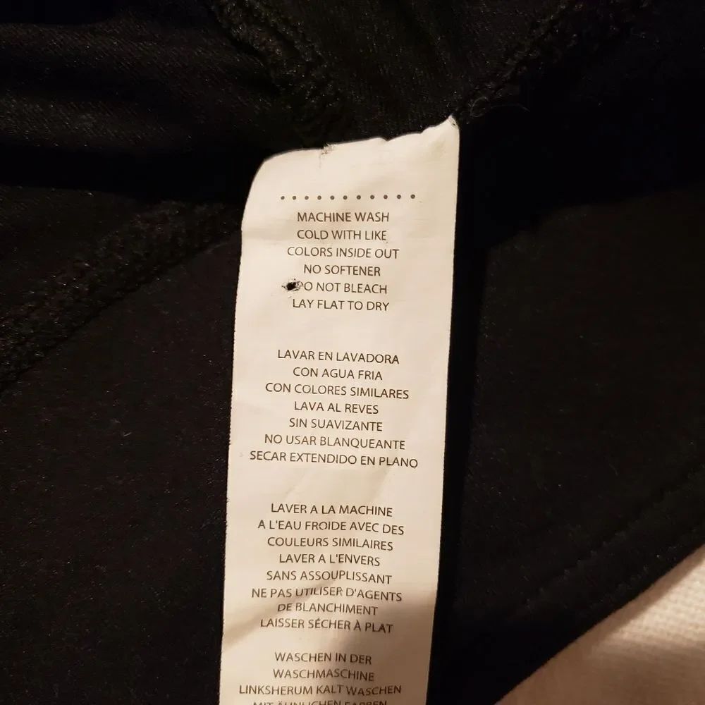 Fabletics pleated capris, size Small - Picture 7 of 7